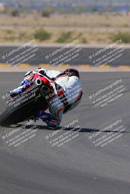 media/Oct-08-2022-SoCal Trackdays (Sat) [[1fc3beec89]]/Turn 11 Backside (1145am)/